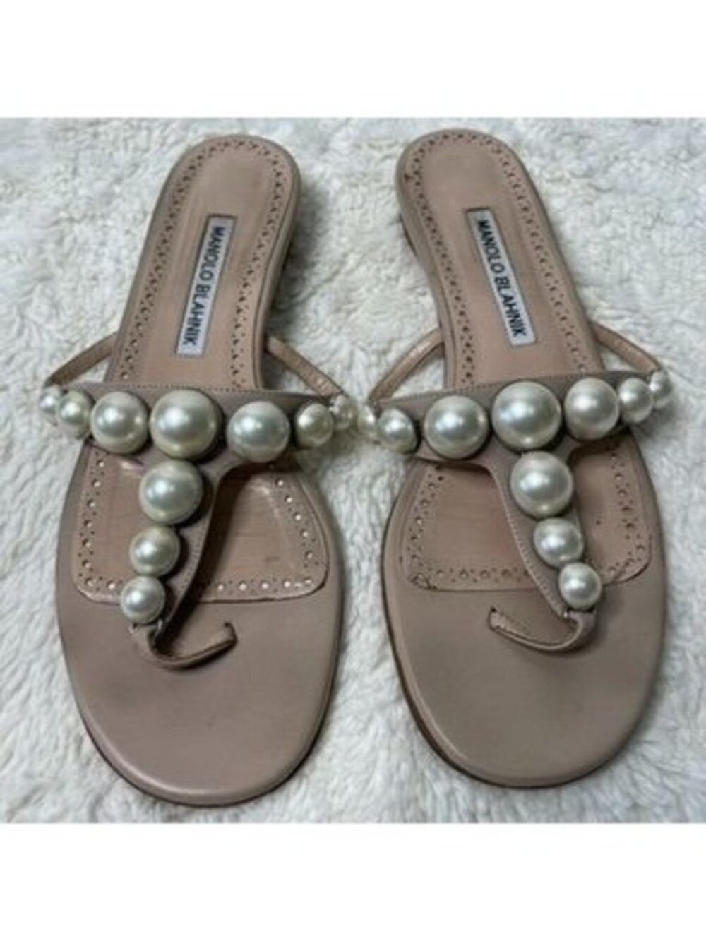 Manolo Blahnik Pearl Leather Sandals T-Strap Flat Thong Slides Nude Beige Size 3